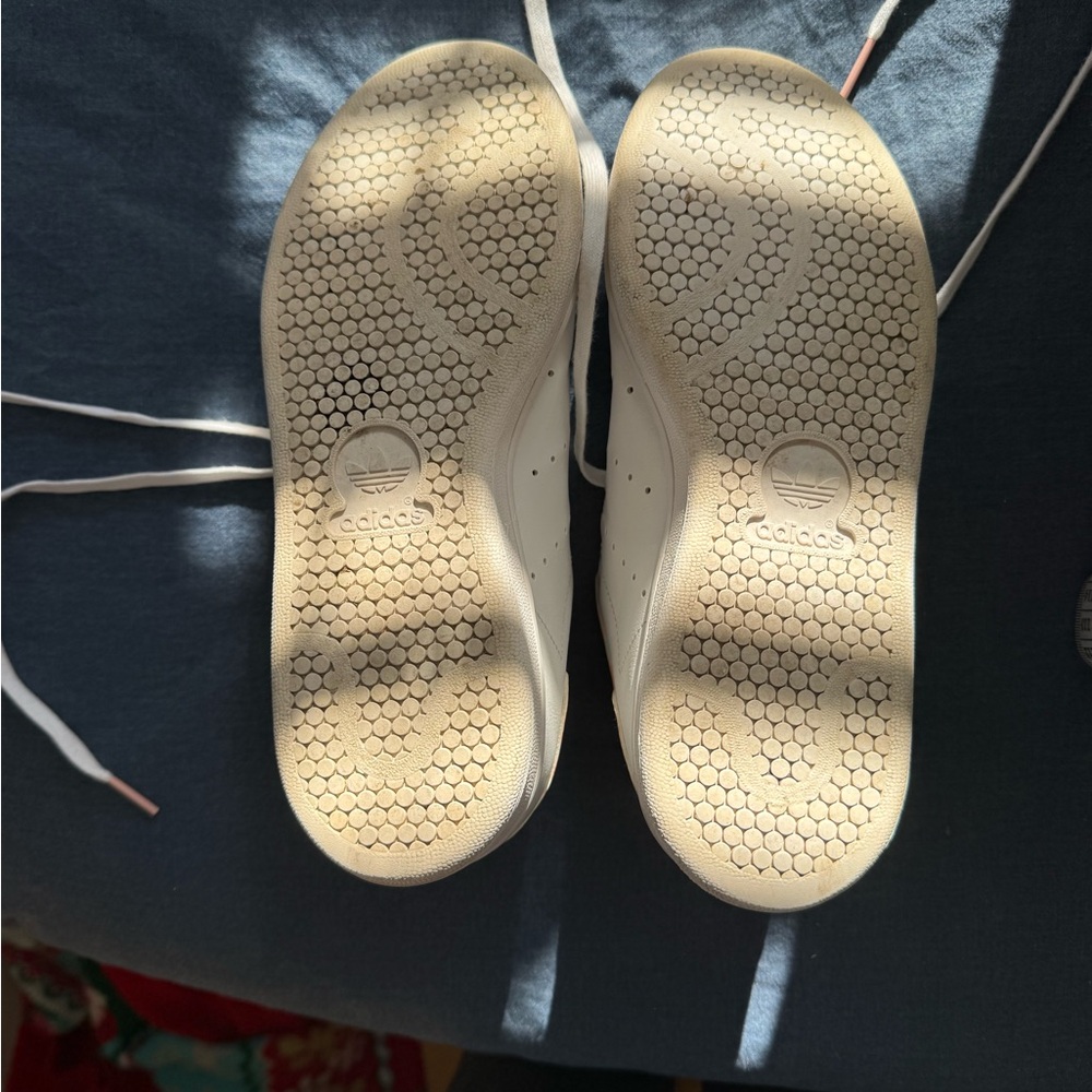 Stan Smith Adidas Girls Sneakers - Picture 9 of 9